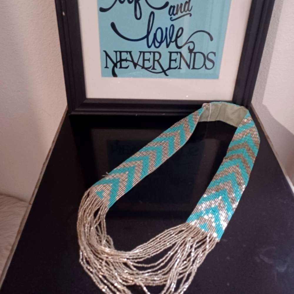 Women's necklace